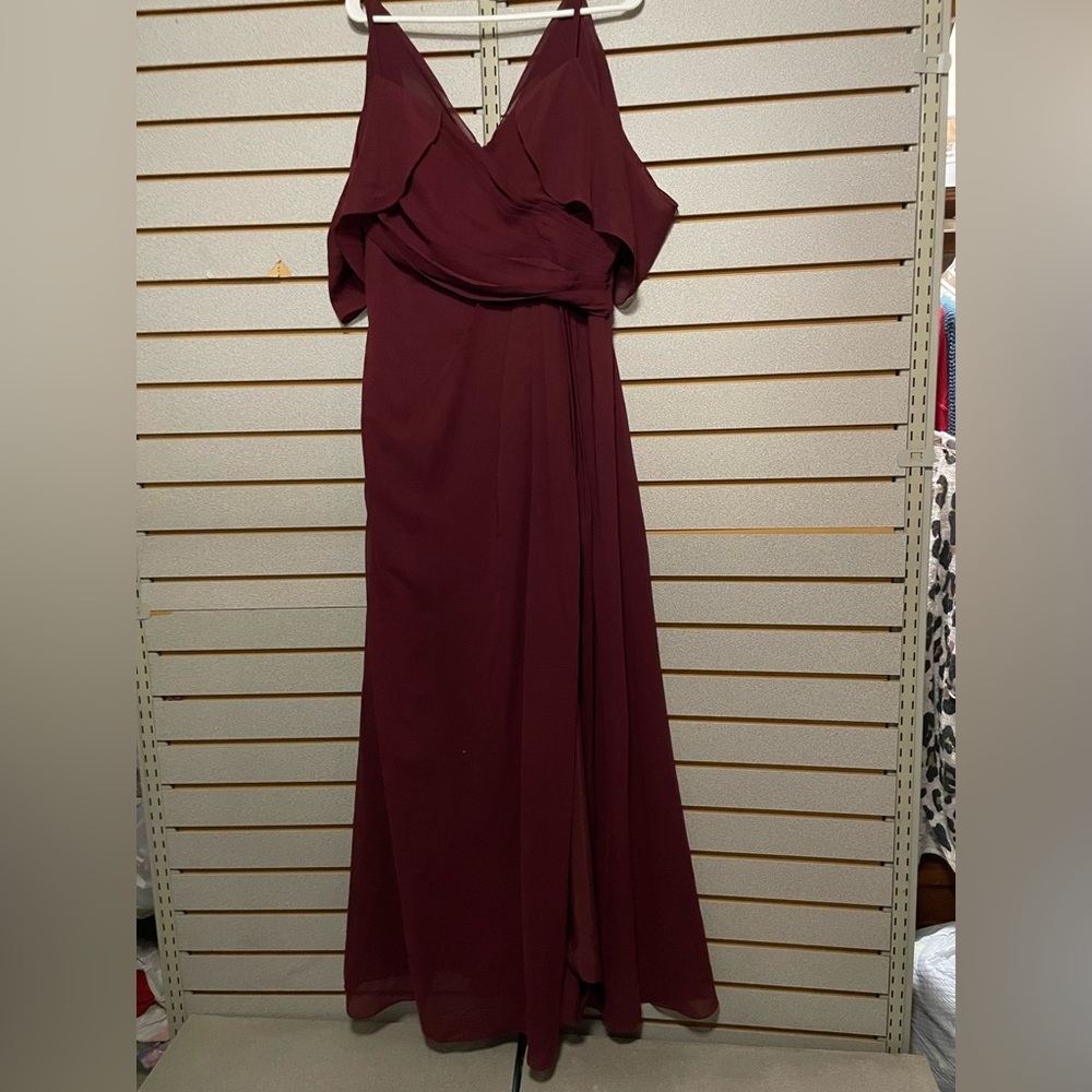 NWTS Maroon Formal Dress Off The Shoulder Wedding‎ Bridesmaid Bust Size 38 Large